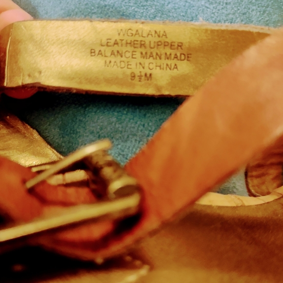 Guess wedges sz 9.5 - Picture 4 of 4